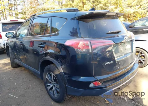 2018 Toyota Rav4 Xle z USA, uszkodzony, nr VIN JTMWFREV1JJ180201